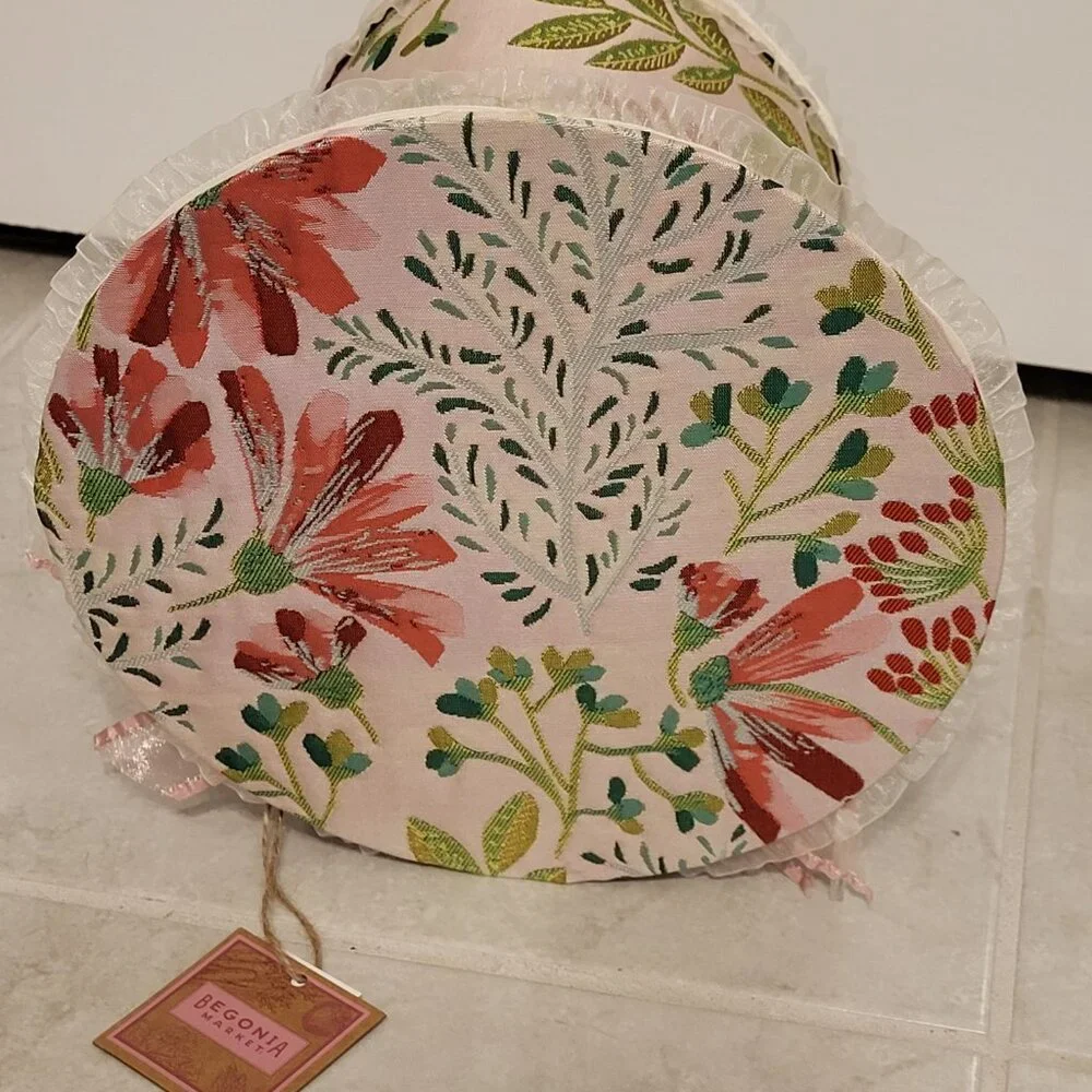 Light Colored Begonia Market Top Hat with Bunny Ears - Picture 4 of 8